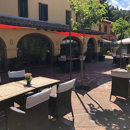 Hostal De La Gloria Виладрау Екстериор снимка