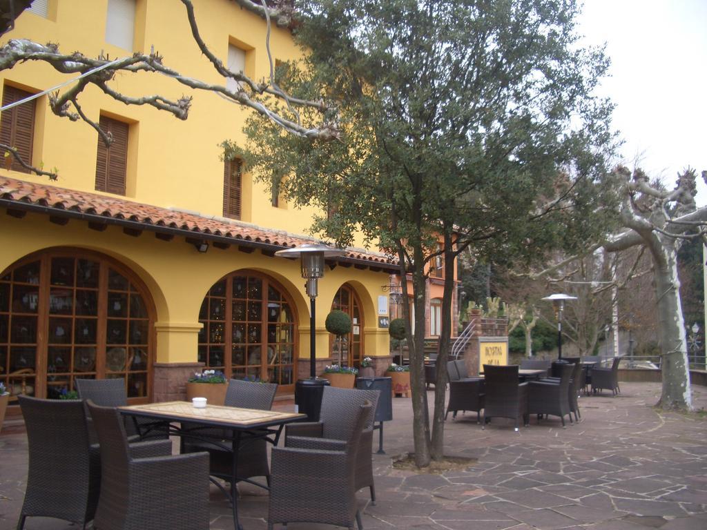Hostal De La Gloria Виладрау Екстериор снимка