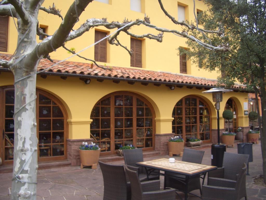 Hostal De La Gloria Виладрау Екстериор снимка