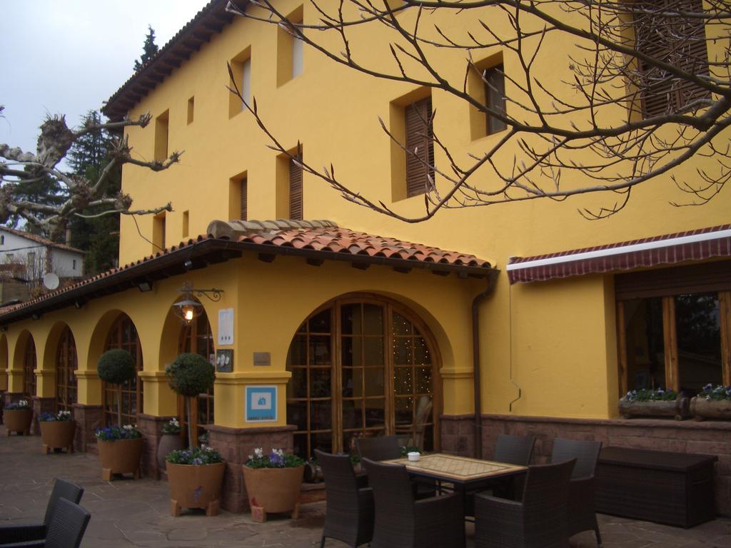 Hostal De La Gloria Виладрау Екстериор снимка