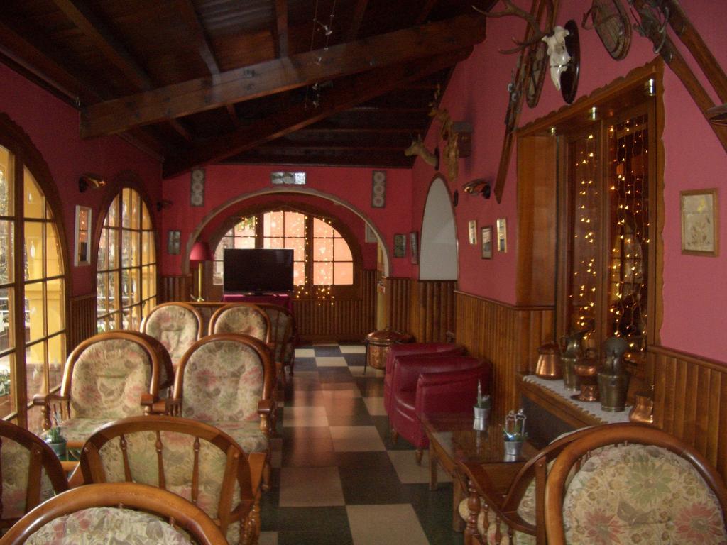 Hostal De La Gloria Виладрау Екстериор снимка