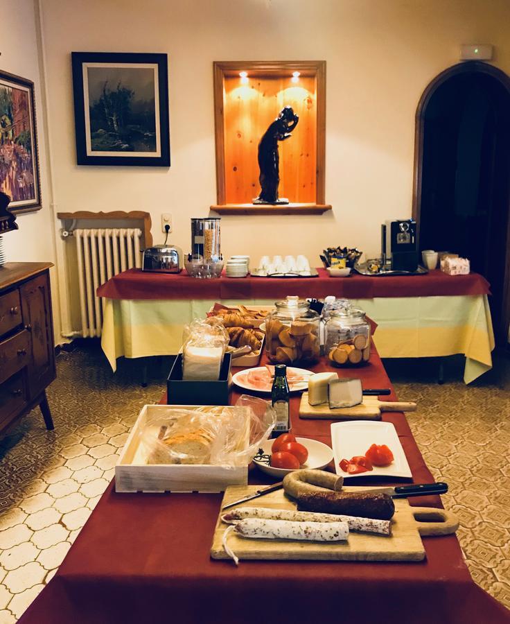 Hostal De La Gloria Виладрау Екстериор снимка