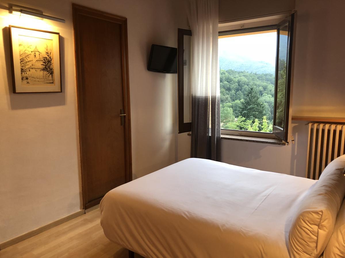 Hostal De La Gloria Виладрау Екстериор снимка