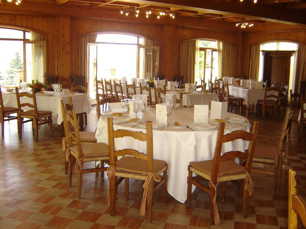 Hostal De La Gloria Виладрау Екстериор снимка